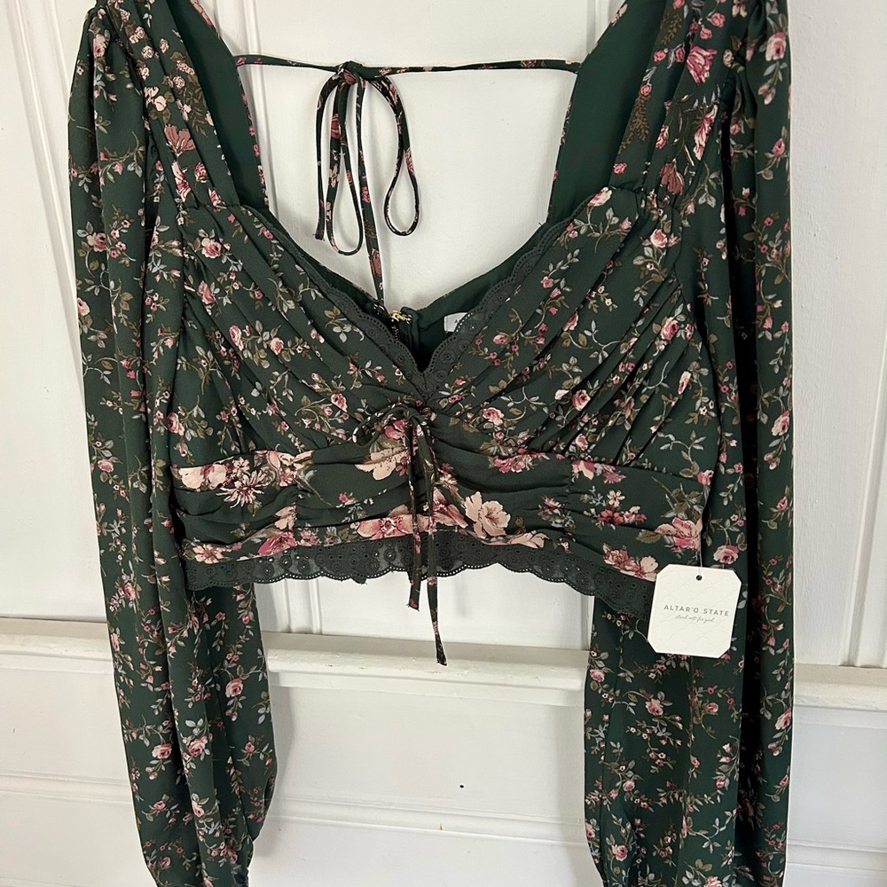 Altar'd State Green Floral Crop Blouse NWT